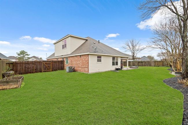 Come and see this spaciousbackyard! | Image 25