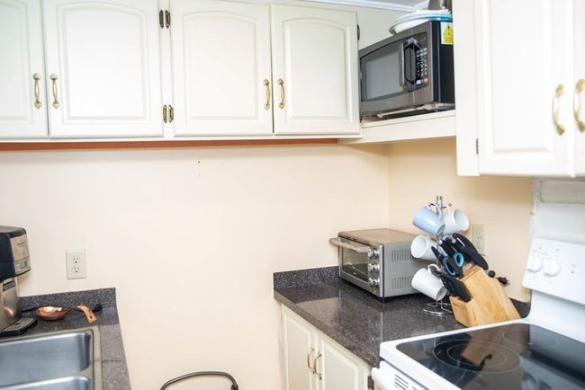 23 Commonwealth Ave, Home with 3 bedrooms, 5 bathrooms and null parking in Concord MA | Image 7