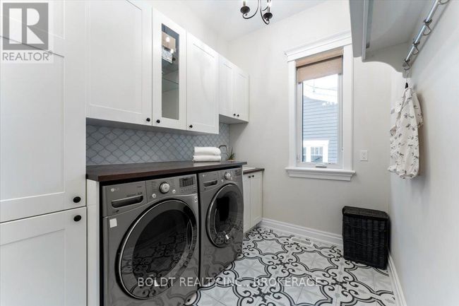1107 Balfour St, House other with 6 bedrooms, 4 bathrooms and 6 parking in Fenwick ON | Image 17