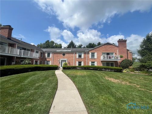 5679 Monroe St, Sylvania, OH, 43560-2726 | Card Image