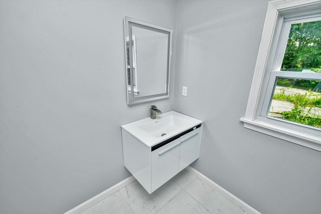 87 Summer St, House other with 4 bedrooms, 3 bathrooms and 6 parking in Abington MA | Image 36