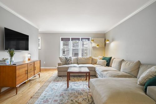 79-79 Bolton St, Boston, MA, 02127-1105 | Card Image