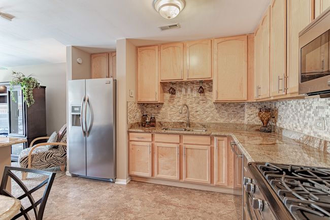 APT-233 - 50 N Bokelman St, Condo with 1 bedrooms, 2 bathrooms and 1 parking in Roselle IL | Image 4