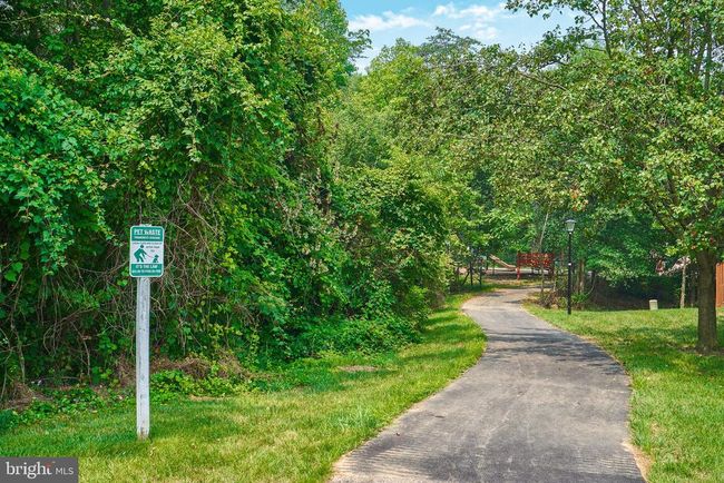 6362 Dakine Cir, Townhouse with 3 bedrooms, 4 bathrooms and null parking in SPRINGFIELD VA | Image 43