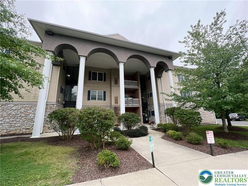 unit-104-252 N Walnut St, Bath, PA, 18014-1206 | Card Image