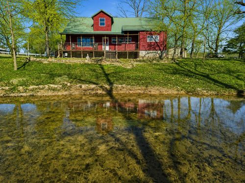 305 Thomas St, Birch Tree, MO, 65438-8961 | Card Image
