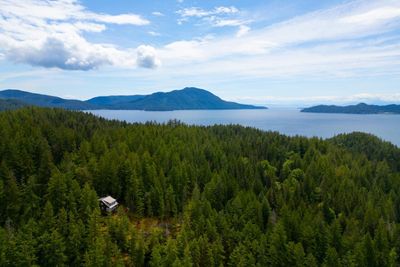 1029 Center Bay Rd, House other with 2 bedrooms, 2 bathrooms and null parking in Gambier Island BC | Image 1