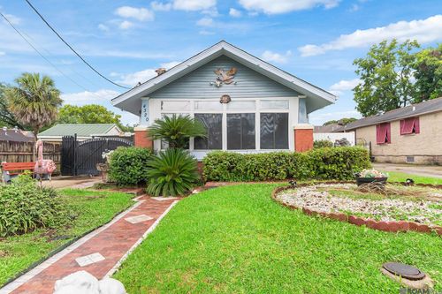 4320 Eastern St, New Orleans, LA, 70122-6120 | Card Image