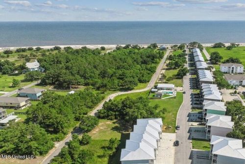 65, 66, 67 Oak Alley Ln, Long Beach, MS, 39560-8000 | Card Image