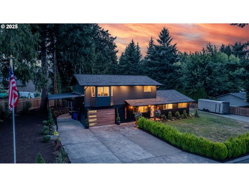 19751 Falcon Dr, Oregon City, OR, 97045-8956 | Card Image
