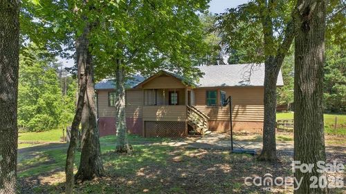66 Misery Ridge Trl, Mill Spring, NC, 28756-0290 | Card Image