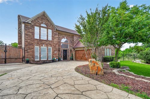 6319 Lake Bluff Dr, Dallas, TX, 75249-3015 | Card Image