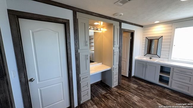 438 County Road 679, House other with 4 bedrooms, 2 bathrooms and null parking in Natalia TX | Image 20