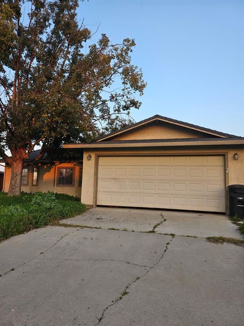 1435 Hammatt Avenue, Livingston, CA, 95334 | Card Image