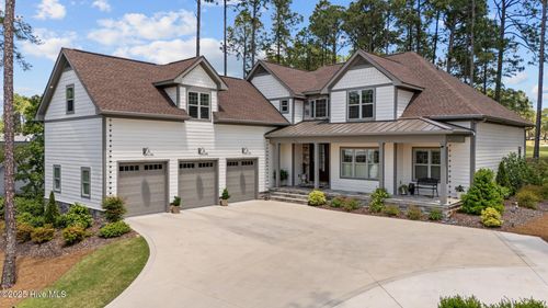 100 Holly Springs Ct, Southern Pines, NC, 28387-0010 | Card Image