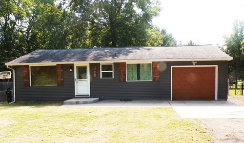 4037 Lakeview Dr, Manito, IL, 61546-8541 | Card Image