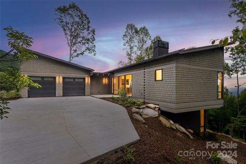751 Newport Rd, Hendersonville, NC, 28739 | Card Image
