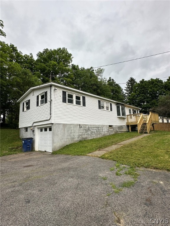 Grove St, Tully, NY 13159