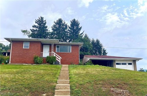 809 Delia Ave, Martins Ferry, OH, 43935-1633 | Card Image