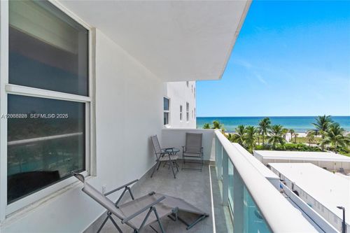 4g-5001 Collins Ave, Miami Beach, FL, 33140-2741 | Card Image
