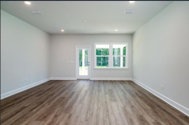 Compton Gathering Room | Image 11