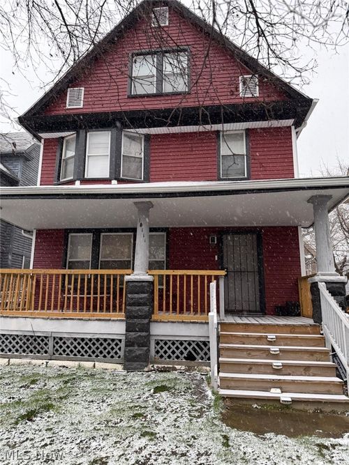 10111 North Blvd, Cleveland, OH, 44108-3433 | Card Image