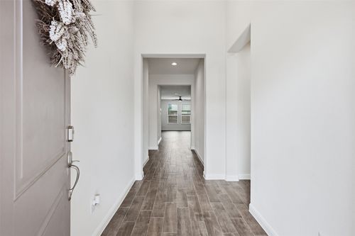 9005 Fescue Dr, Fort Worth, TX, 76179-8111 | Card Image