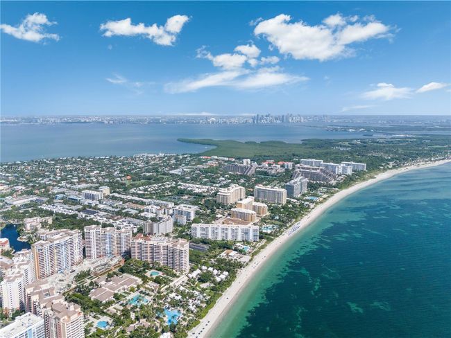 APT-5H - 609 Ocean Dr, Condo with 2 bedrooms, 2 bathrooms and null parking in Key Biscayne FL | Image 23