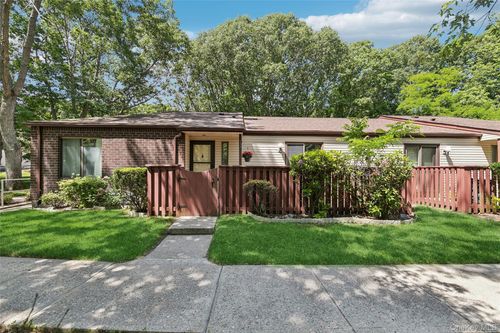 132-132 Birchwood Rd, Coram, NY, 11727-3676 | Card Image