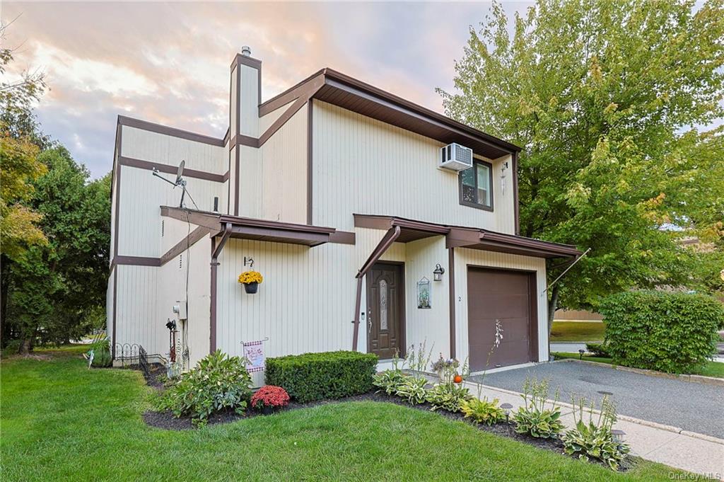 Charlotte Mews, Middletown, NY 10940