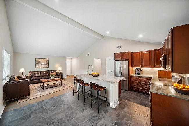 21102 Fernhollow Ln, House other with 3 bedrooms, 2 bathrooms and 2 parking in Spring TX | Image 6