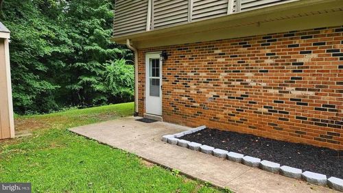 7255 Moss Ln, Warrenton, VA, 20187-7233 | Card Image