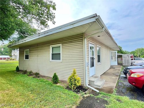 210 W Main Rd, Conneaut, OH, 44030-2069 | Card Image