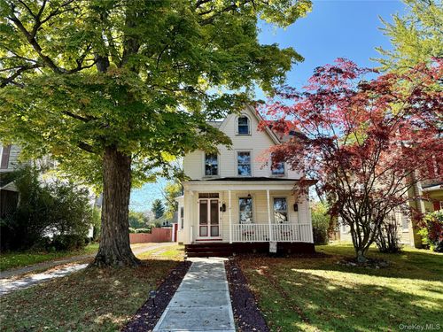 42 Bona Ventura Ave, Wallkill, NY, 12589-4437 | Card Image