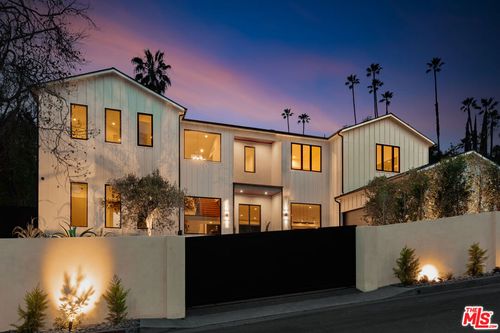 18100 Karen Dr, Tarzana, CA, 91356-4606 | Card Image