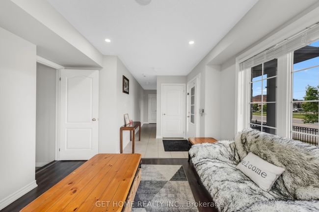 21 Rabbit Run Way, House attached with 3 bedrooms, 3 bathrooms and 1 parking in Brampton ON | Image 9