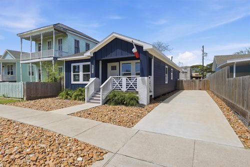 1804 Avenue N, Galveston, TX, 77550-4744 | Card Image
