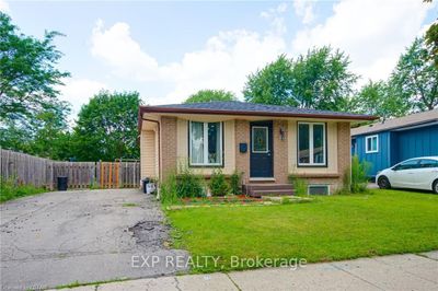 6 Patience Cres, House other with 3 bedrooms, 2 bathrooms and 4 parking in London ON | Image 3