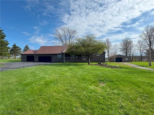 4175 Middletown Rd E, New Middletown, OH, 44442-9418 | Card Image