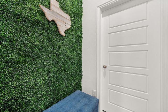 Detailed view | Image 21
