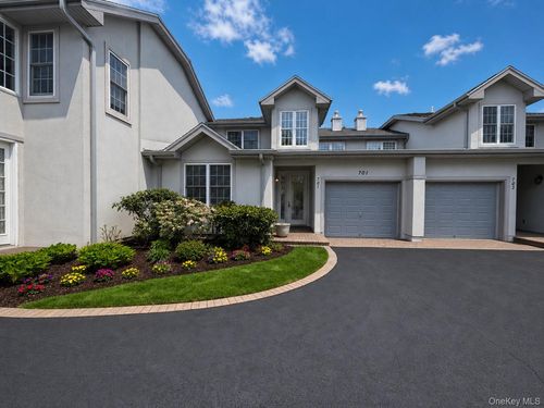701 Balfour Pl, Melville, NY, 11747-5250 | Card Image