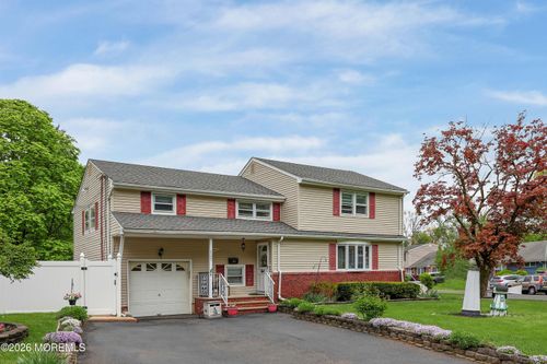 167 Crestview Dr, Middletown, NJ, 07748-3603 | Card Image