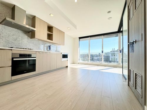 1318-1768 Cook St, Vancouver, BC, V5Y0N3 | Card Image