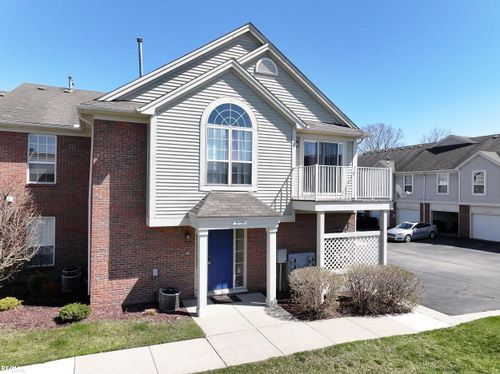 51759 Adler Park Dr W, Chesterfield, MI, 48051-2338 | Card Image