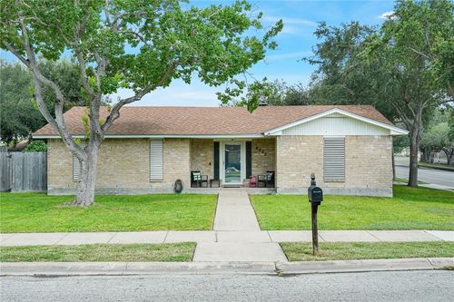 6205 Londonderry Dr, Corpus Christi, TX, 78415-3924 | Card Image