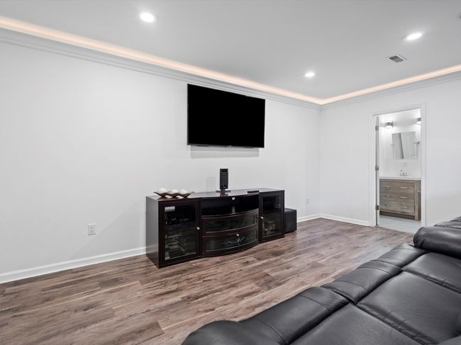 2279 Oakshire Ave, House other with 5 bedrooms, 4 bathrooms and null parking in Berkley MI | Image 37