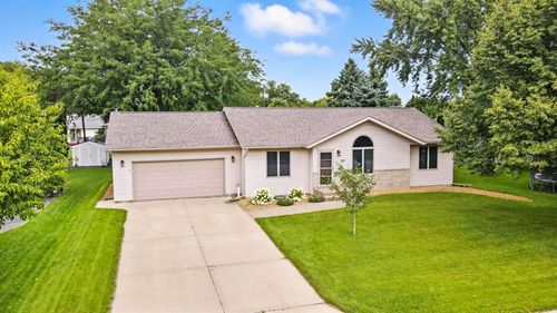 870 17th St Se, Owatonna, MN, 55060-4131 | Card Image