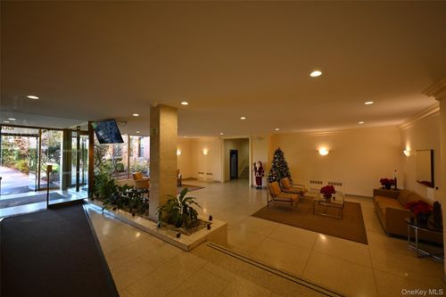 apt-7m-100-25 Queens Blvd, Forest Hills, NY, 11375-2457 | Card Image
