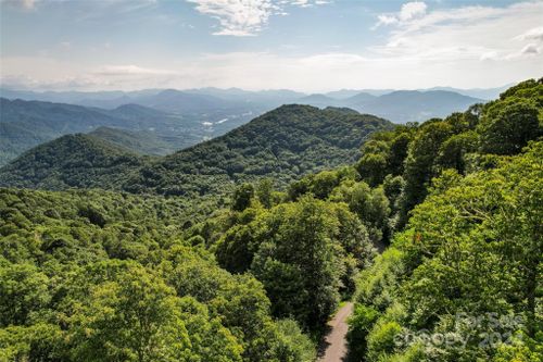 e6-00 Unula Loop, Maggie Valley, NC, 28751 | Card Image