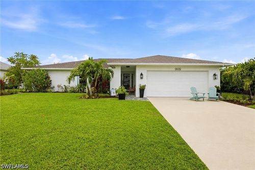 9690 Sussex St, NAPLES, FL, 34109-1622 | Card Image